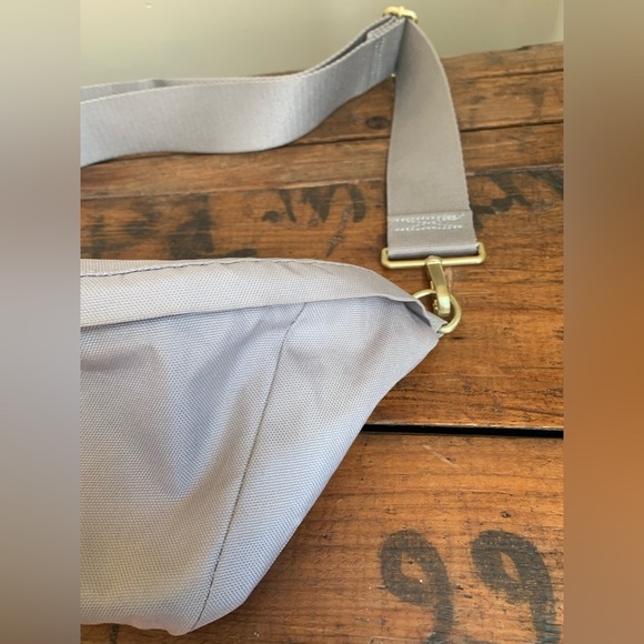 Logan and Lenora belt bag canvas tan/gray stone fanny pack - Picture 3 of 8